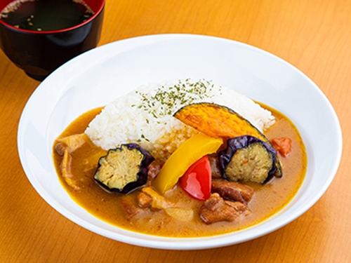 季節の野菜の黄色カレー(甘口)スープセット